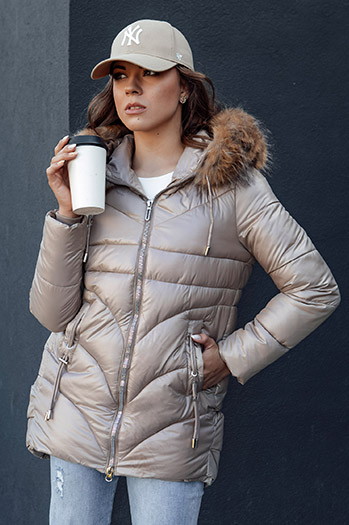 Női WINTERCHIC kapucnis télikabát camel Dstreet TY4438 TY4438