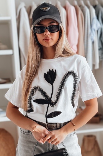 Női oversize póló 3D PETINIA hatással fehér Dstreet RY2713