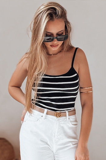 Csíkos egy méretű body STRIP BACK fekete Dstreet RY2900