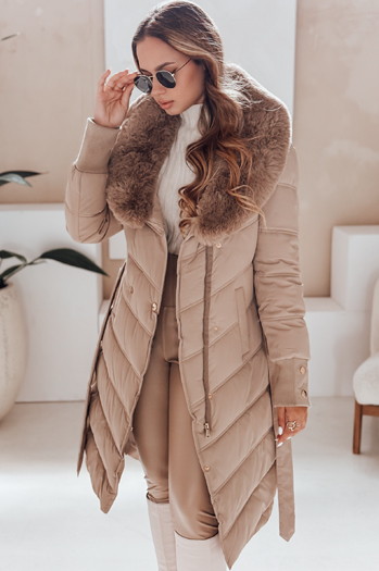 Női téli kabát steppelt szőrmével camel Dstreet TY5077