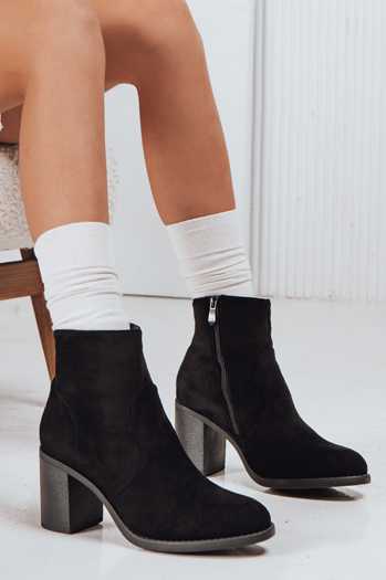 Női szarvasbőr csizma fekete Dstreet ZY1247