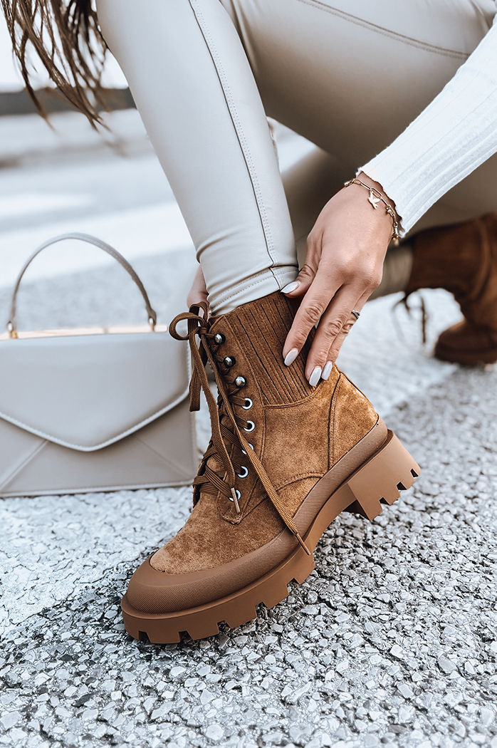 Női csizmák LOVED Szín Camel DSTREET ZY0406