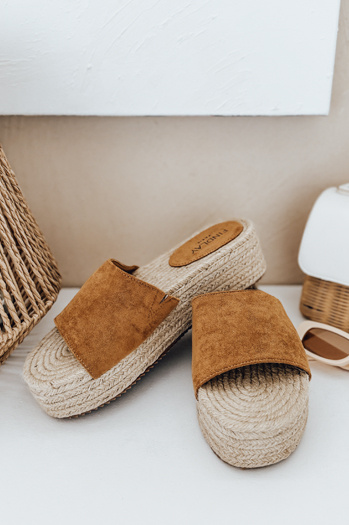 Női SUMMERRY camel flip-flopok Dstreet ZY0986