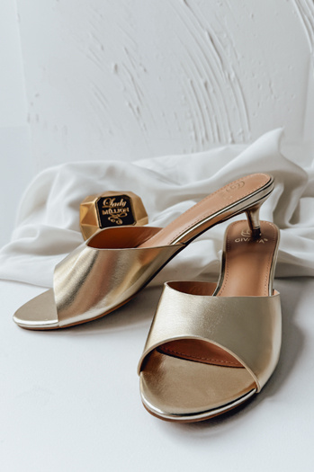 DORIMI női arany Dstreet flip-flopok ZY0974