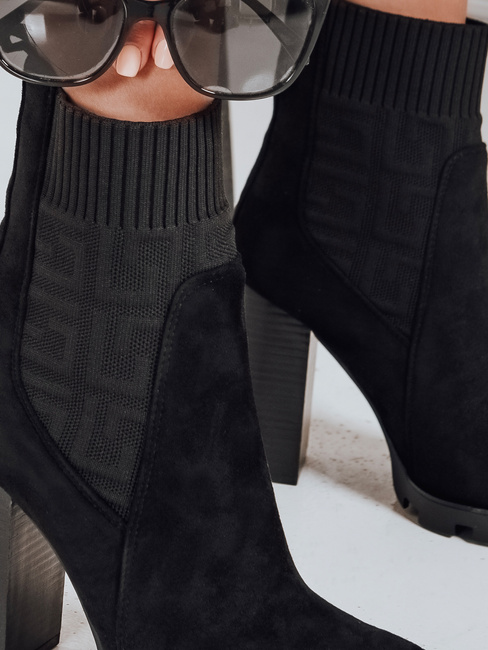 Női szarvasbőr sarkú csizma fekete Dstreet ZY1298 ZY1298