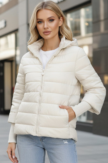 Női steppelt kabát kapucnival fehér Dstreet ty5355
