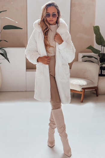 Női szőrme kabát MISSFLUFF fehér Dstreet TY4983