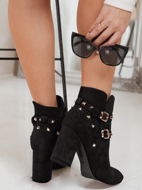 Női szarvasbőr csizma fekete Dstreet ZY1258