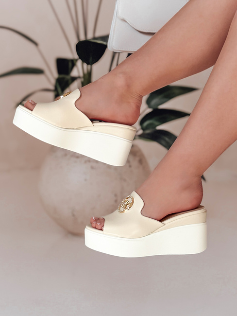 KLASSINA női platform flip-flopok bézs Dstreet ZY0761