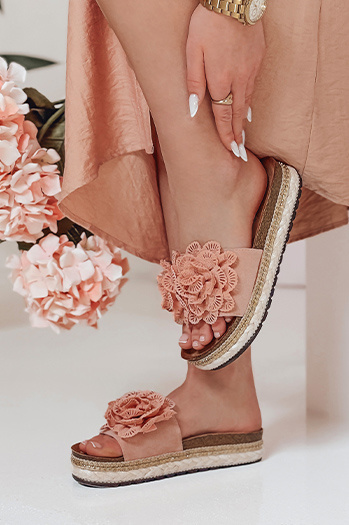 Női virágos flip-flop KWIATARIS rózsaszín Dstreet ZY0911 ZY0911