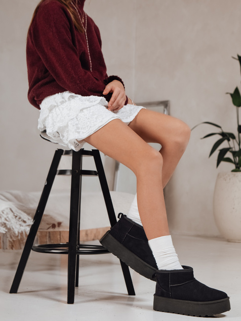 Női fekete szarvasbőr hó csizma Dstreet ZY1283