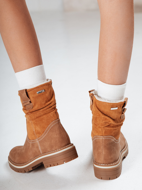 Női szarvasbőr camel csizma Dstreet ZY1278