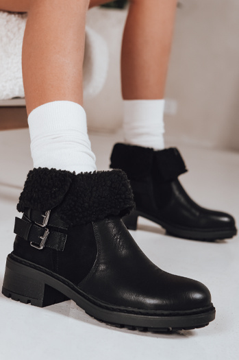 Női csizma báránybőrrel fekete Dstreet ZY1250 ZY1250