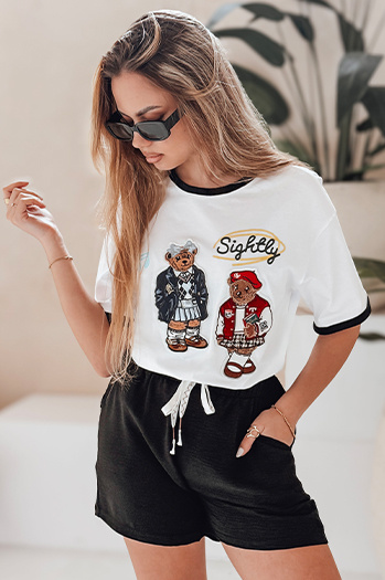 Női oversize póló hímzéssel CLASSY TEDDY fehér Dstreet RY2844