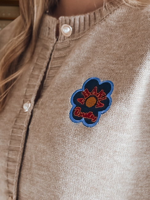 Női egyméretű pulóver hímzéssel AMELIE bézs Dstreet MY2469