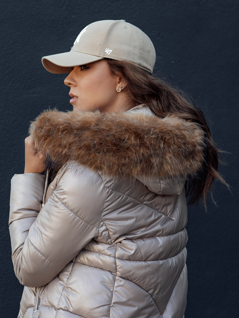 Női WINTERCHIC kapucnis télikabát camel Dstreet TY4438 TY4438